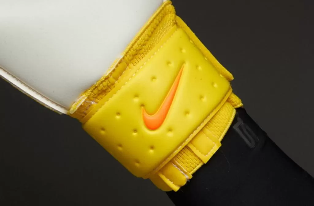 Nike Goalkeeper Vapor Grip3 / профессиональные перчатки для вратаря